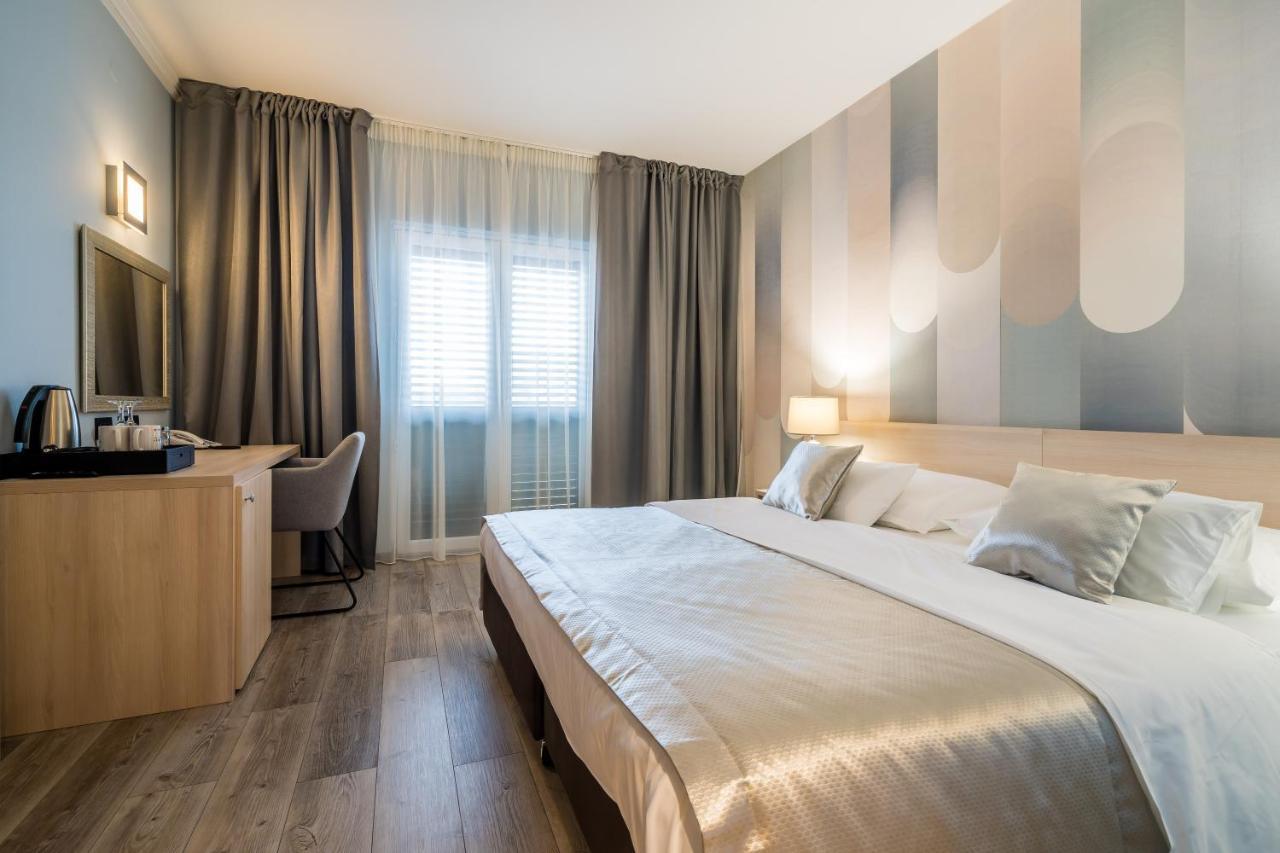 Double or Twin Room Balcony