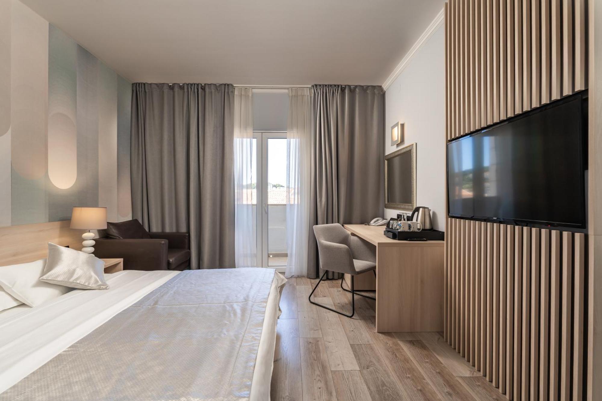 Double or Twin Room Balcony